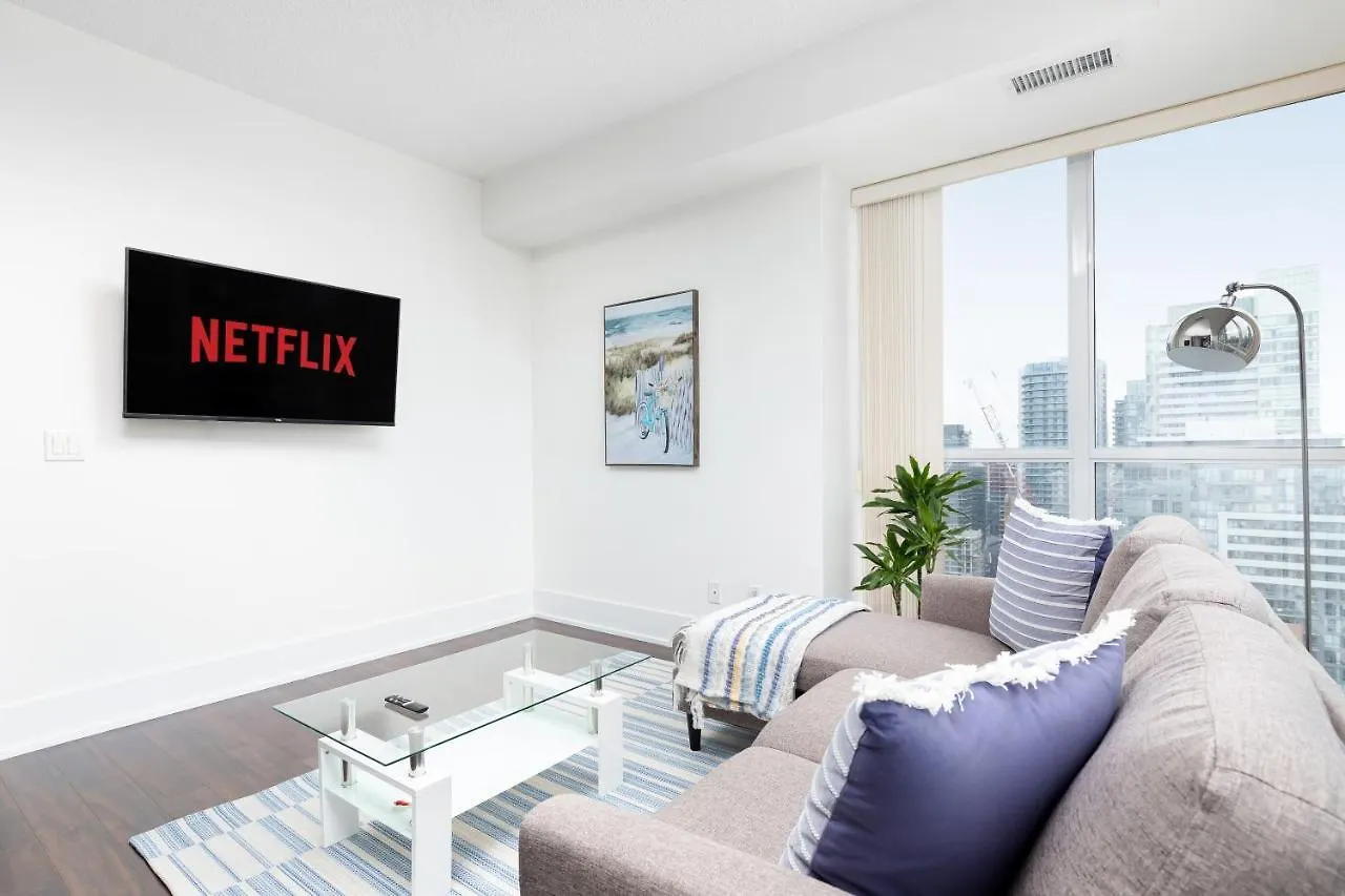 Beautiful Skyline View Downtown Toronto Apartment