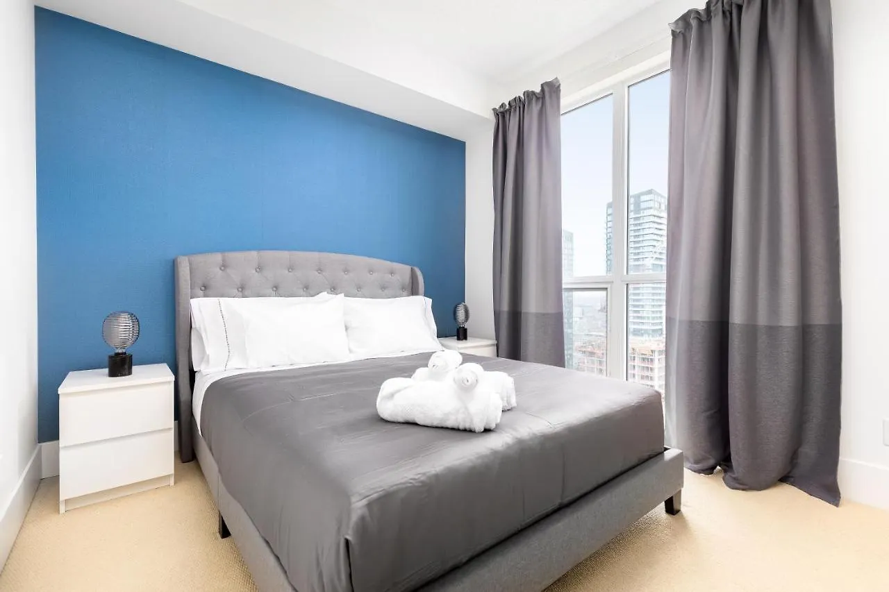 Beautiful Skyline View Downtown Toronto Apartment 0*,